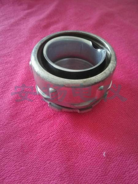 ���m�ܽ��^